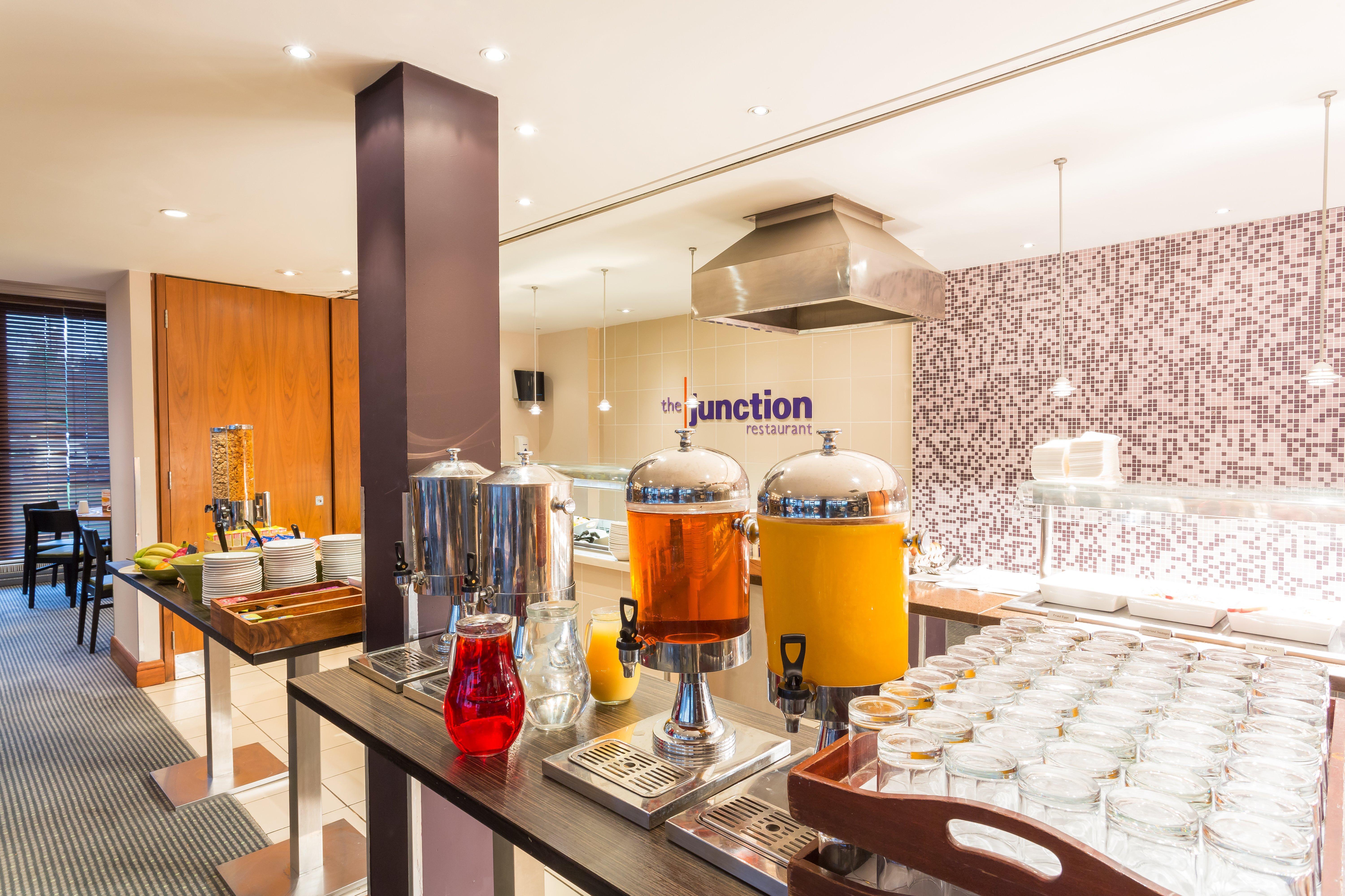 Holiday Inn Cambridge By Ihg Girton  Экстерьер фото