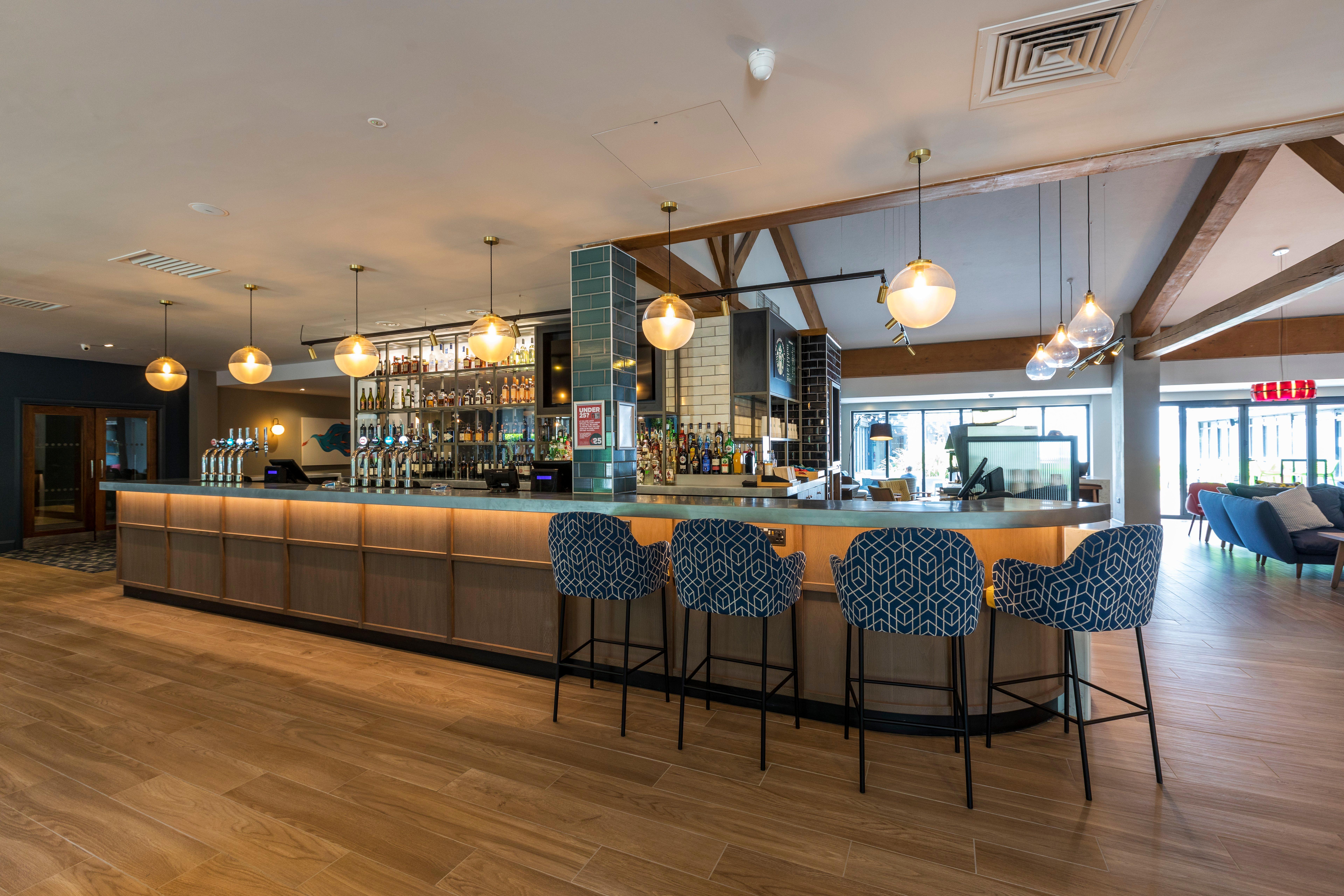 Holiday Inn Cambridge By Ihg Girton  Экстерьер фото