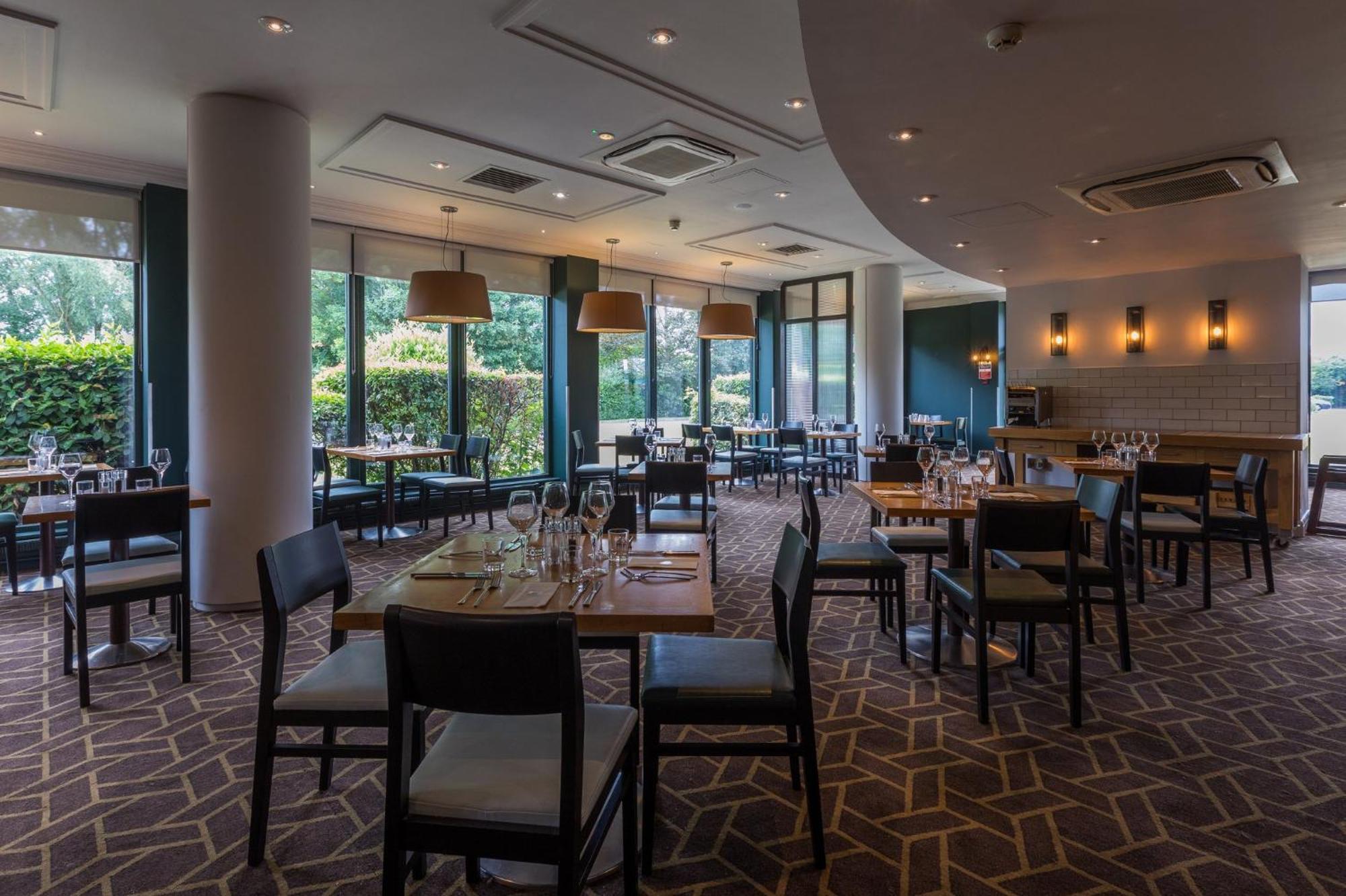 Holiday Inn Cambridge By Ihg Girton  Экстерьер фото