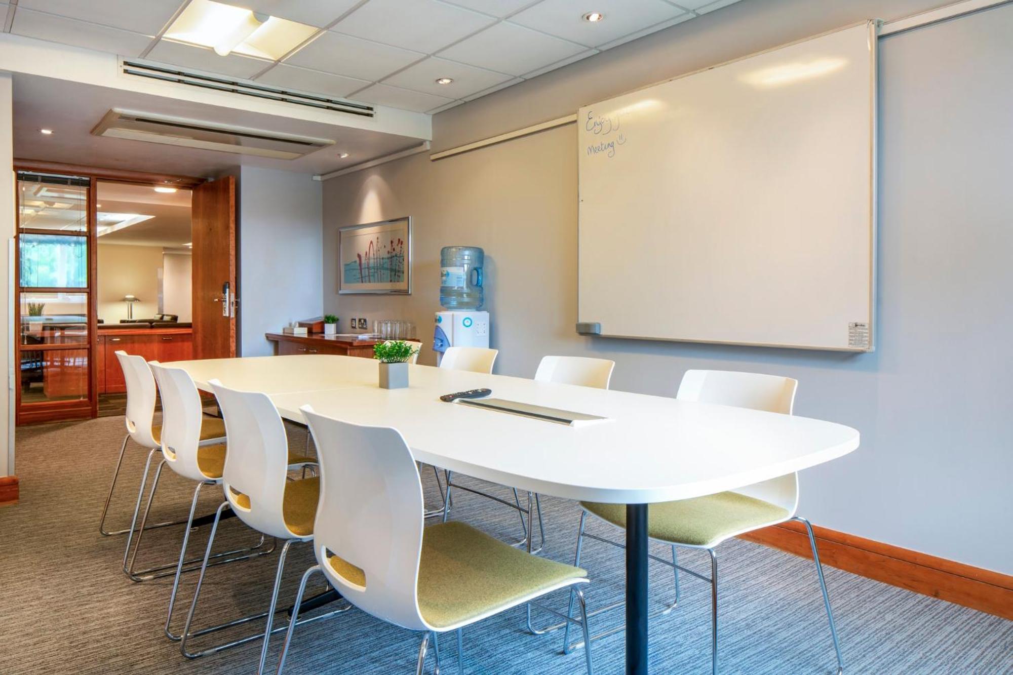 Holiday Inn Cambridge By Ihg Girton  Экстерьер фото